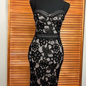 Entry Black Floral Lace Midi Dress